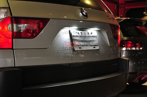 BMW　LEDライセンス灯　　X3　E83